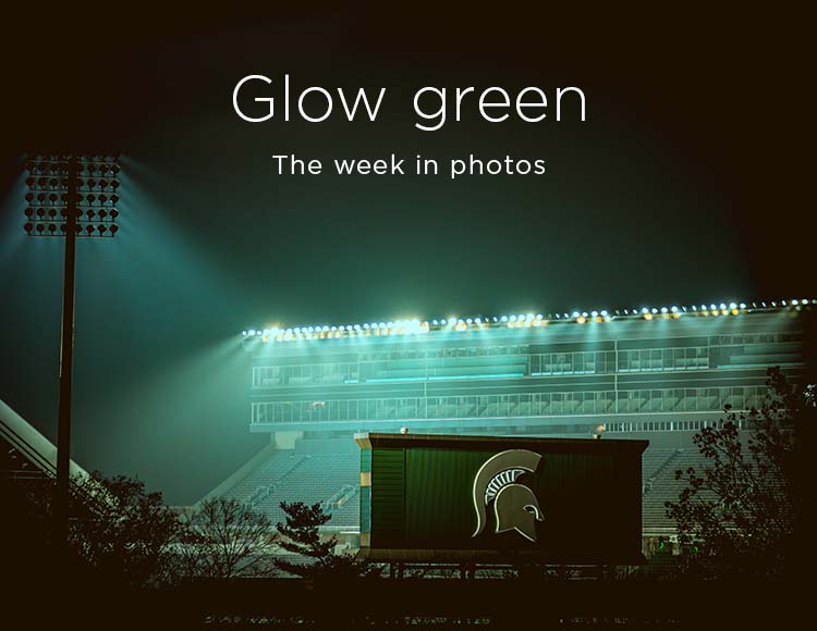 Glow green: The week in photos